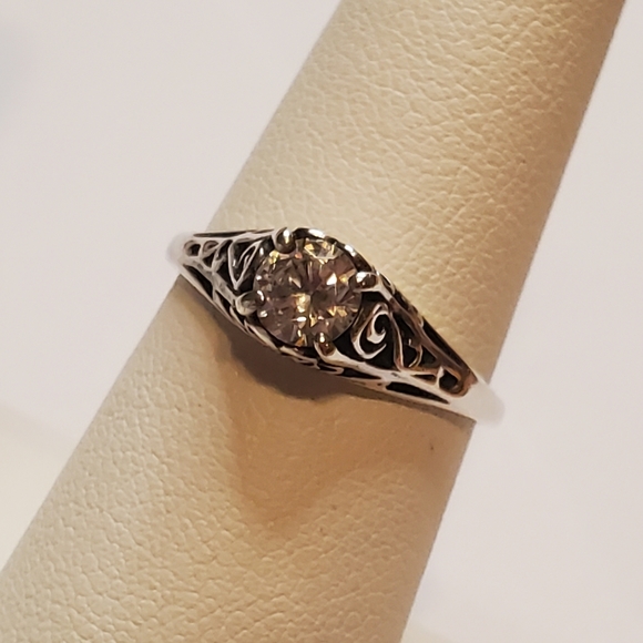 Vintage Scrolled Sterling Ring - Picture 5 of 16